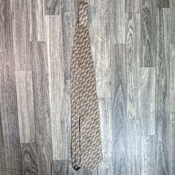 Van Heusen 100% Silk Brown Geometric Pattern Necktie - Classic Men’s Dress - Picture 1 of 6